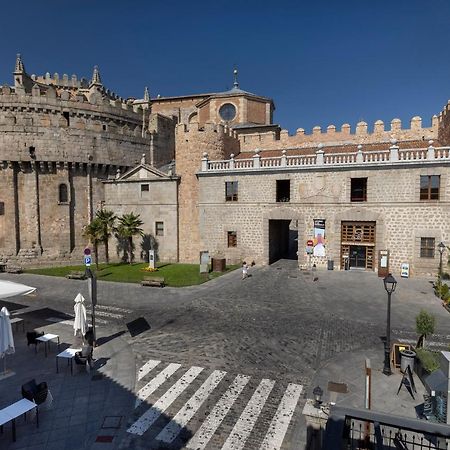 Hostal Restaurante Puerta Del Alcazar Ávila Exteriör bild